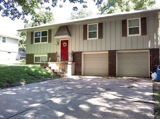 217 SW Palo Dr, Blue Springs, MO 64014