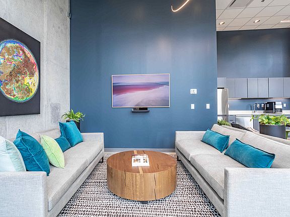 5th image of 1009 8th Ave S #527