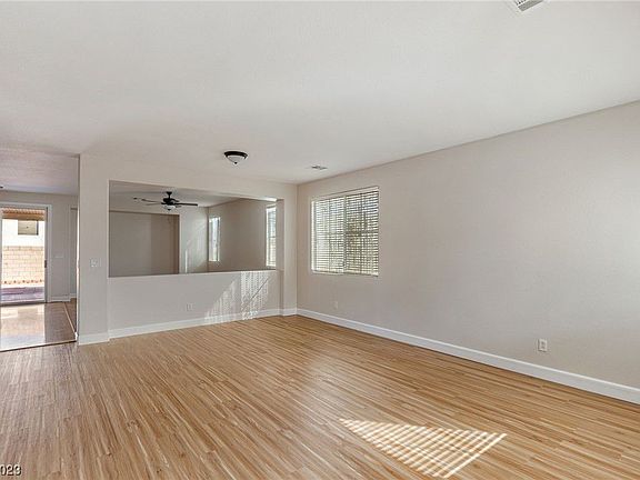 3rd image of 3030 Harbor Heights Dr
