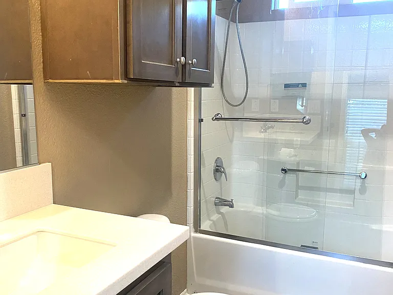 El Cajon Mobile Home Park — Photo 15