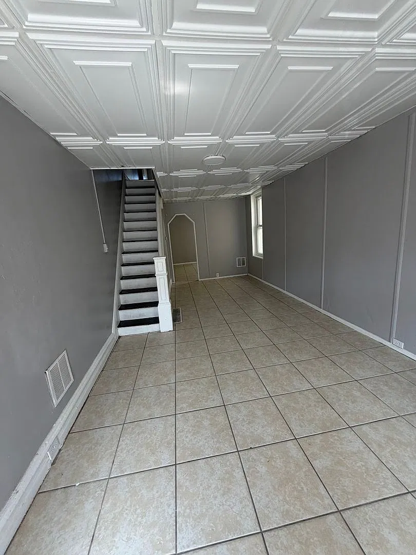 Beautiful 4-Bedroom Home with Modern Updates — Photo 3