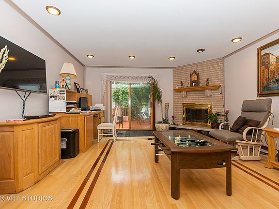 5th image of 7824 Moody Ave