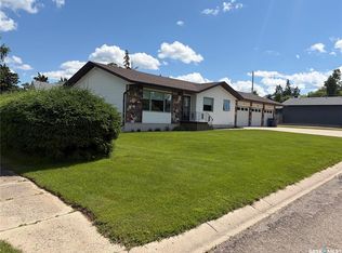 201 1st St E, Kelvington, SK S0A1W0