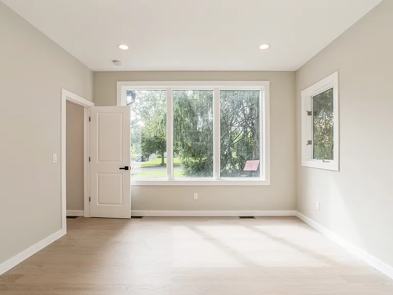 66 E Gramercy Pl — Photo 11