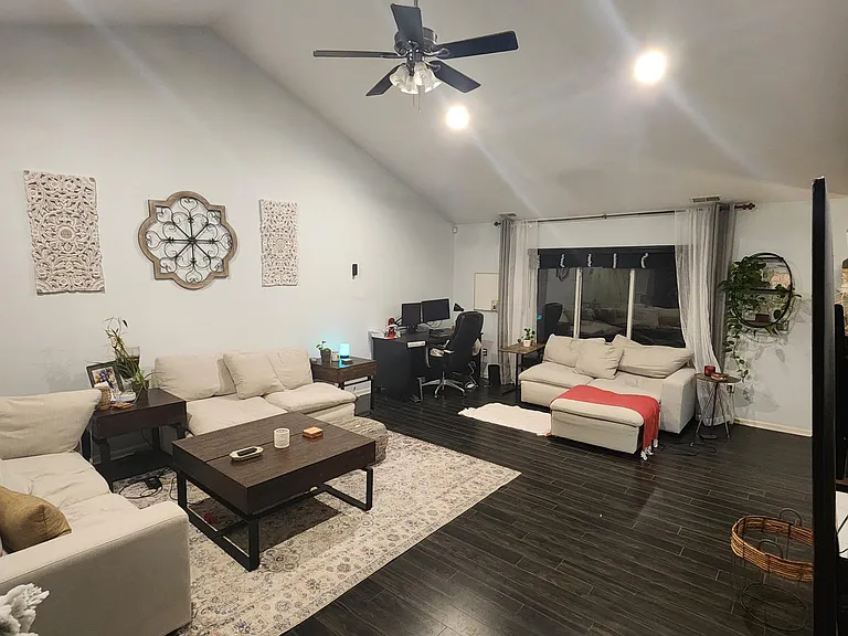 3528 Eagle Creek Dr #11 — Photo 3