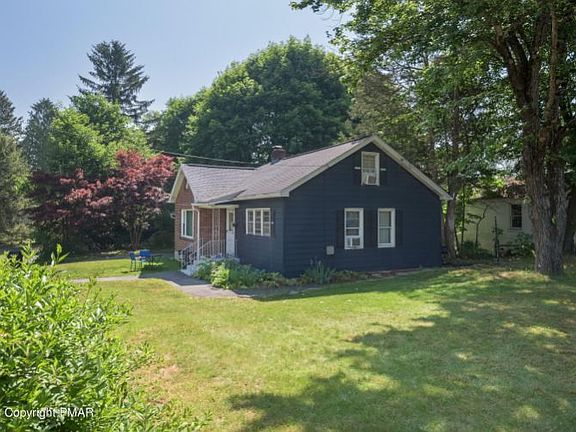 3rd image of 999 Drake Ln