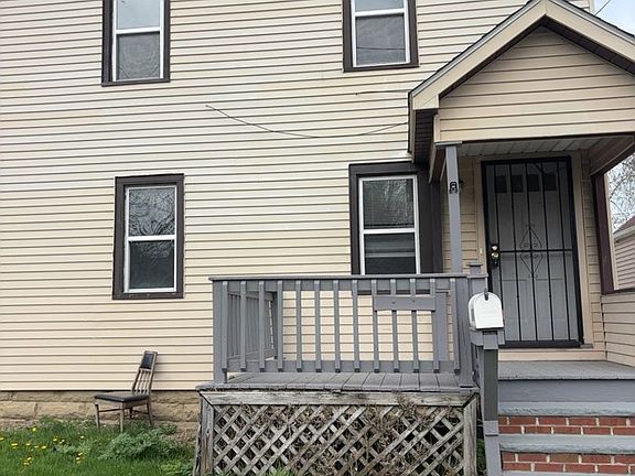 3rd image of 20547 Fuller Ave