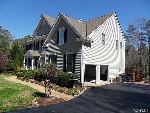2nd image of 8201 Sterling Cove Ter