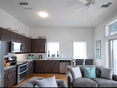 Reserve on 3rd — photo 17
