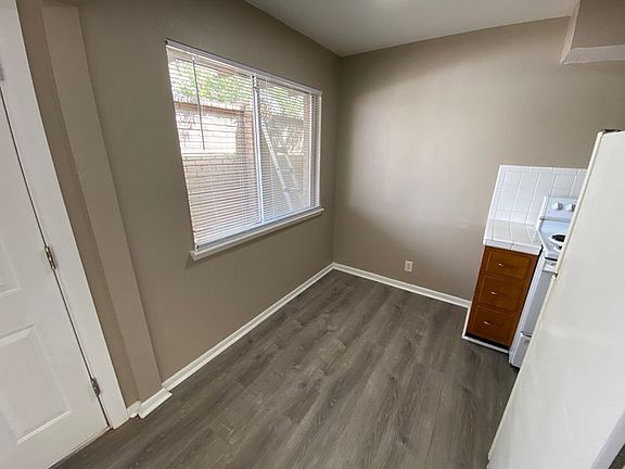 4th image of 3001 W Ohio Ave #17