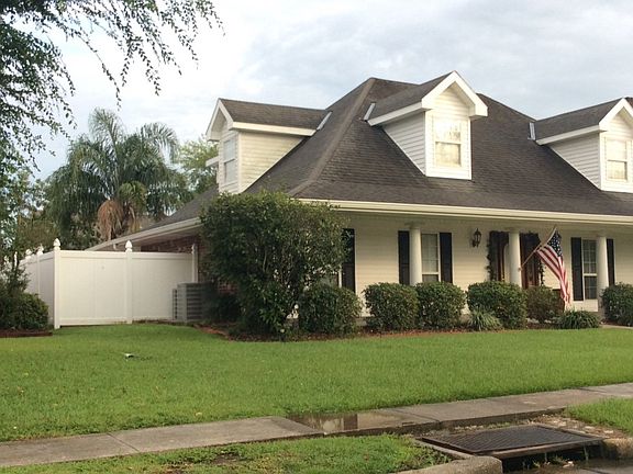 3rd image of 110 Brandon Dr