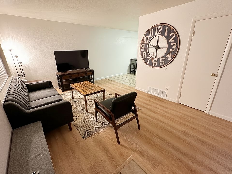 1st image of 211 University Dr APT C