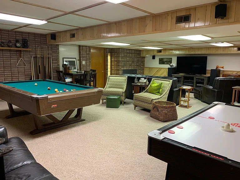 Game/TV room