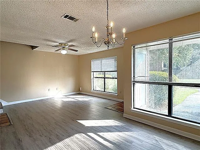 3 bed, 3.0 bath, 1440 sqft, $1,800 — Photo 3