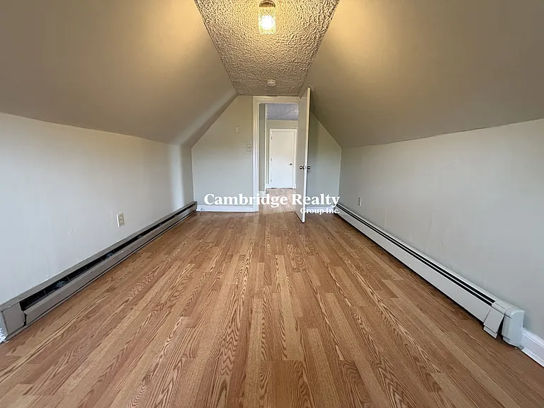 569R Main St #2R — Photo 11