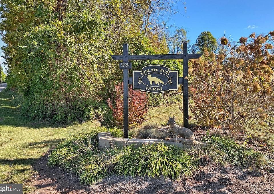 バードページ 6801 Bluebird Ln, Dover, PA 17315 | Zillow