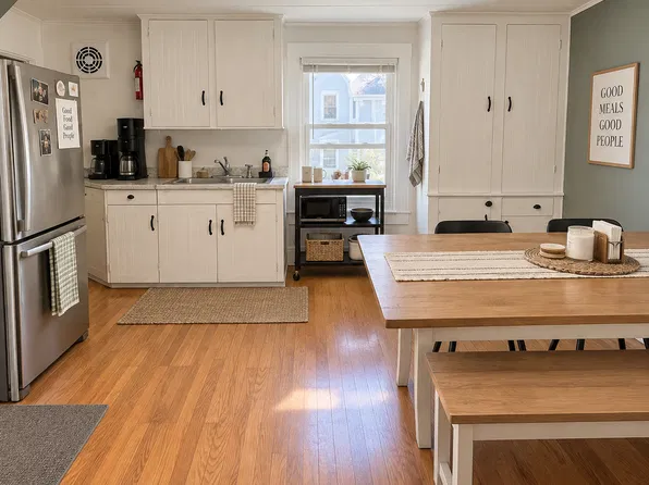 227 Main St - Orono
