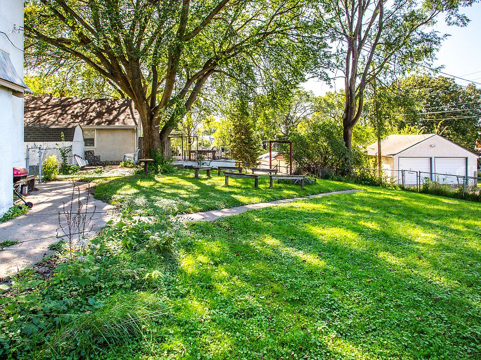 Large back yard which is shared with the two other units