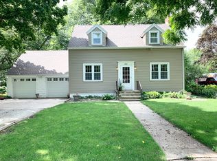 404 E Washington St, Ashkum, IL 60911