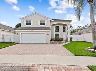 5236 NW 55th St, Pompano Beach, FL 33073