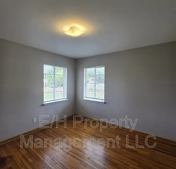 718 S Hunter St — Photo 16