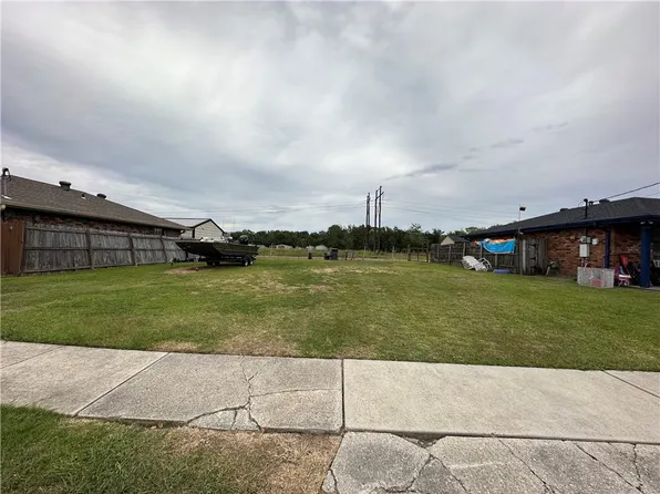 1929 Joseph Dr, Saint Bernard, LA 70085