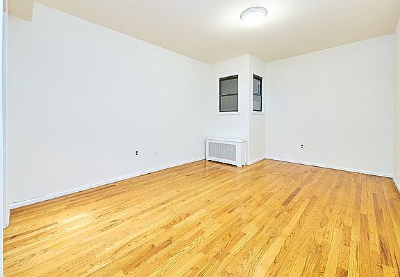 5th image of 240 E 90th St APT 1A