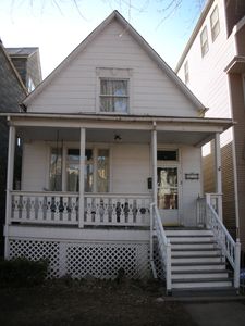 3648 N Bosworth Ave, Chicago, IL, 60613
