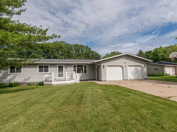 105 Pleasant Ln, New York Mills, MN 56567