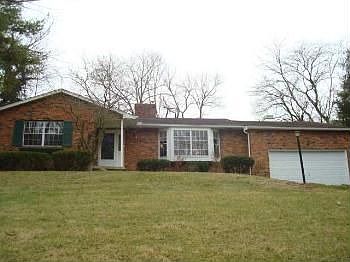 1st image of 843 Clayton Dr