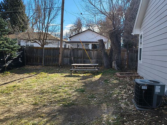 3rd image of 2365 Iris St #2365