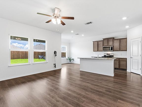 2nd image of 618 Cool Canyon Trl