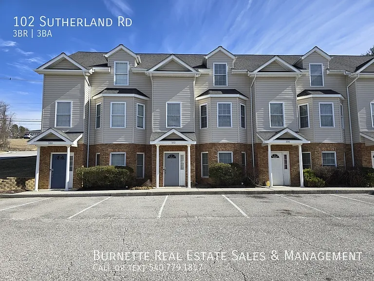 102 Sutherland Dr — Photo 1