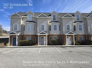102 Sutherland Dr, Radford, VA 24141
