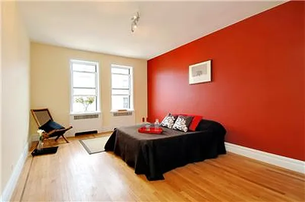 Sold by Barak Realty | media 18