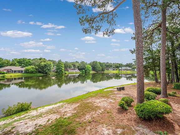 3rd image of 206 Southlake Ct #206