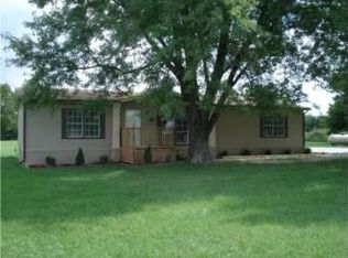 22111 S Peek Rd, Peculiar, MO 64078