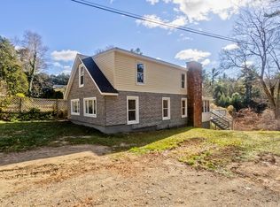 8 Summit Dr, Palmer, MA 01069