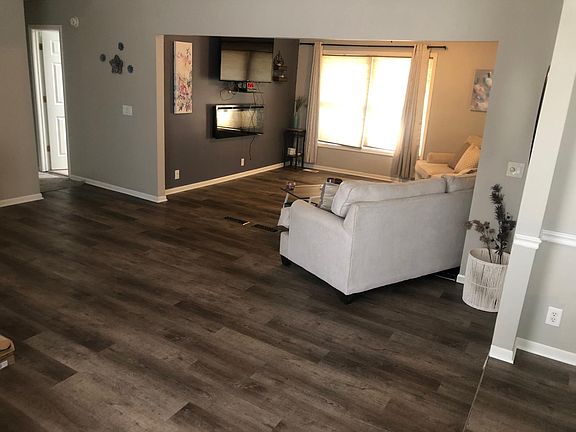 4th image of 1518 Peterson Dr