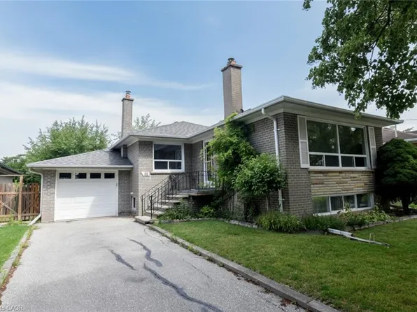 44 Beckwith Rd, Etobicoke, ON M9C 3Y1