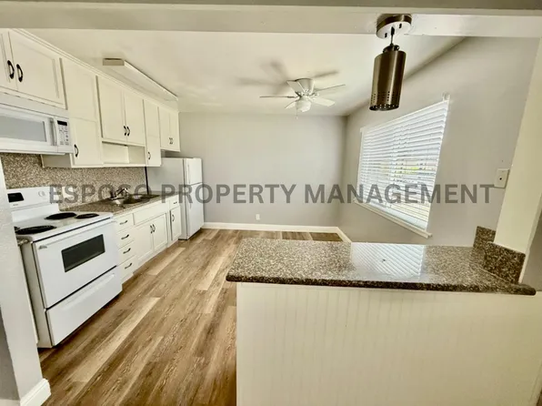 1484 N Cedar Ave APT 4, Fresno, CA 93703