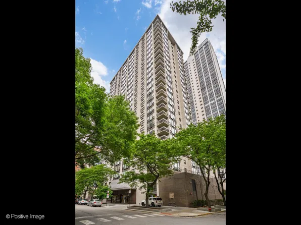 1313 N Ritchie Ct APT 1301, Chicago, IL 60610