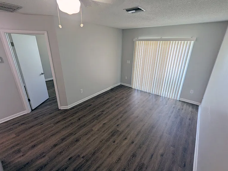 3031-3045 Springfield Ln #3033 — Photo 7