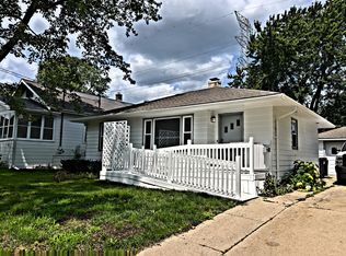 106 E Keith Ave, Waukegan, IL 60085