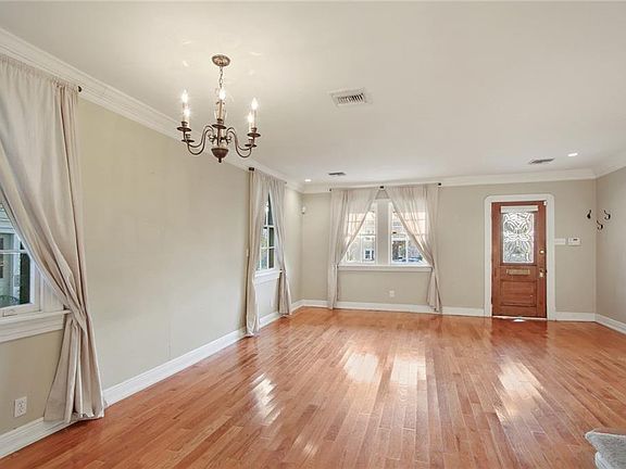 5th image of 3323 Jefferson Ave