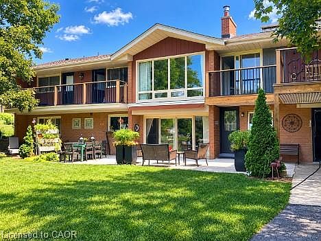 1st image of 81 Thomson Dr