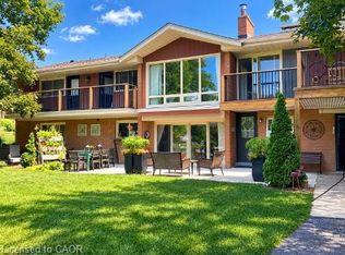 81 Thomson Dr, Hamilton, ON L8B0G5