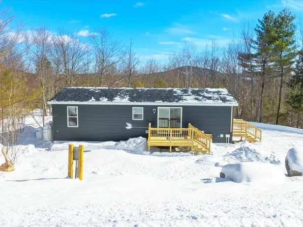 24 Freedom Lane, Norway, ME 04270