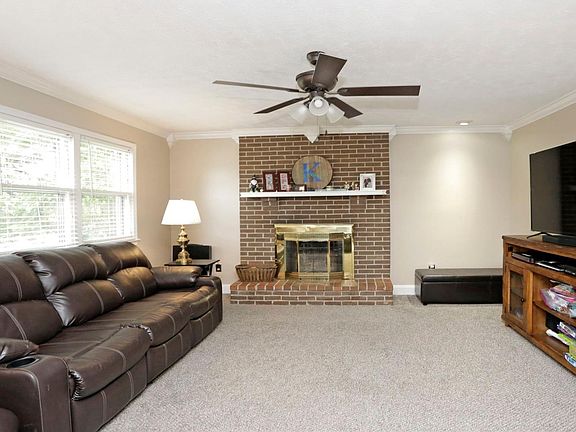 4th image of 519 Lee Ct