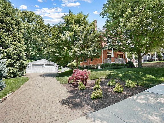 3rd image of 3548 Handman Ave